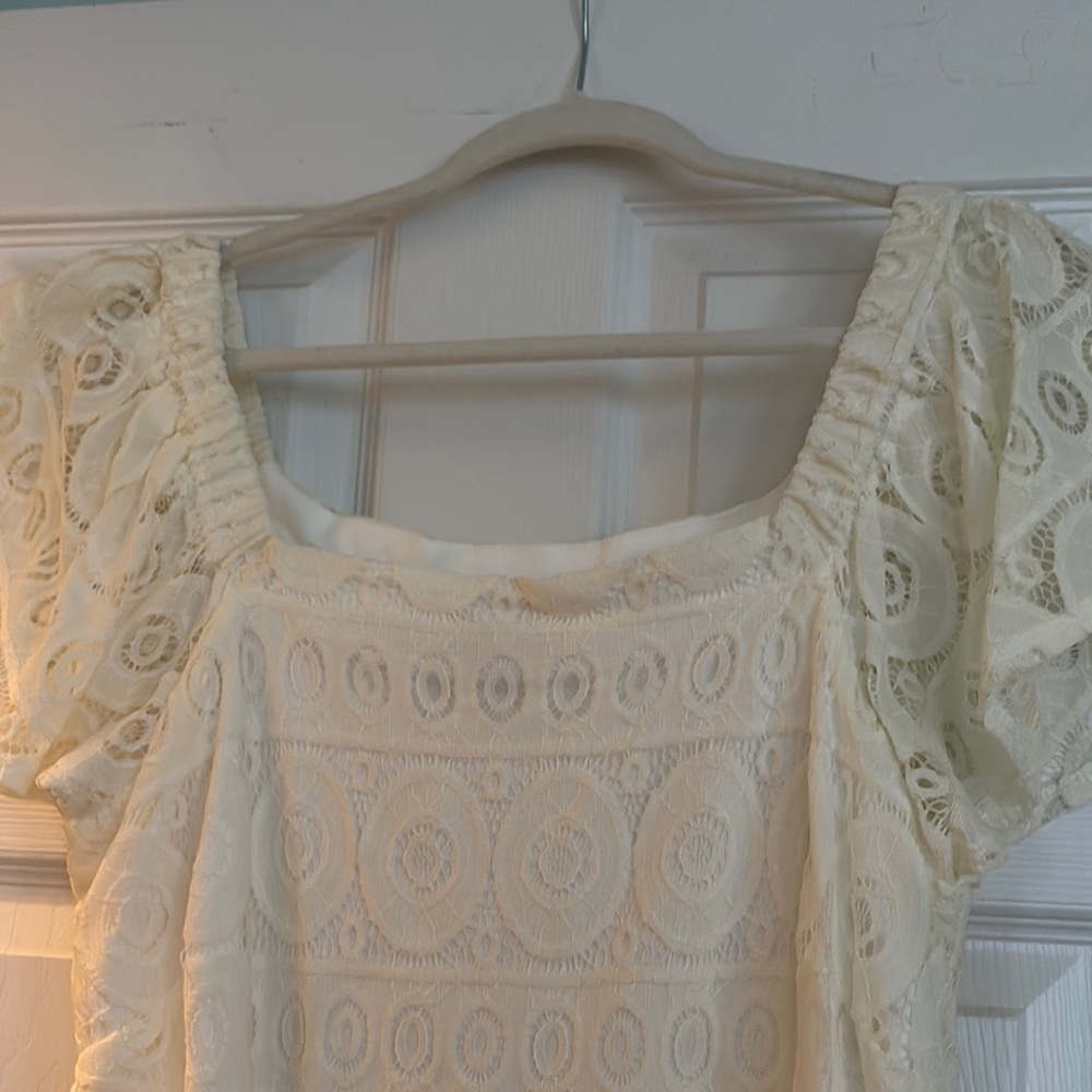 Roz & Ali Cream Lace Dress - Picture 3 of 3